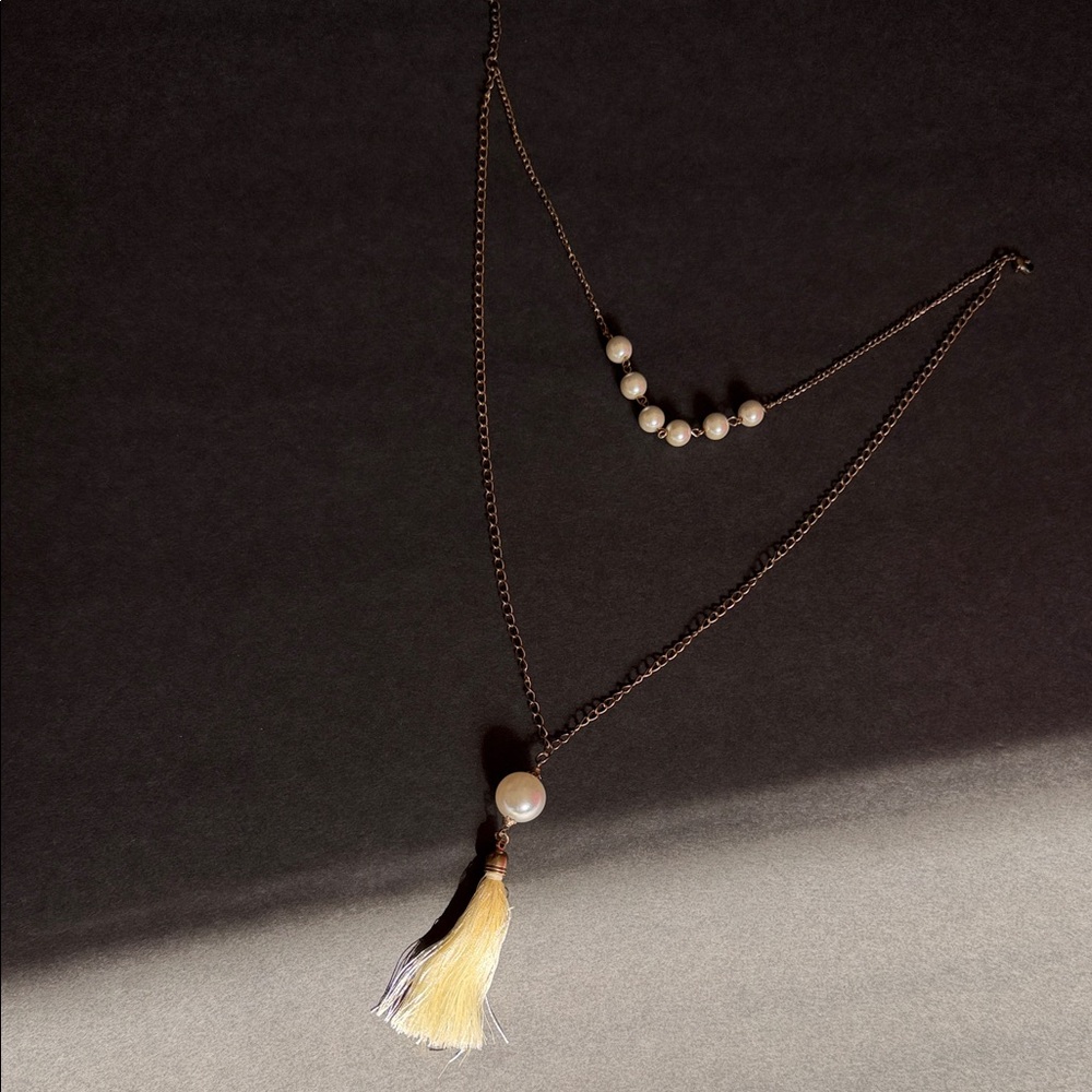 Elegant Pearl and Tassel Necklace